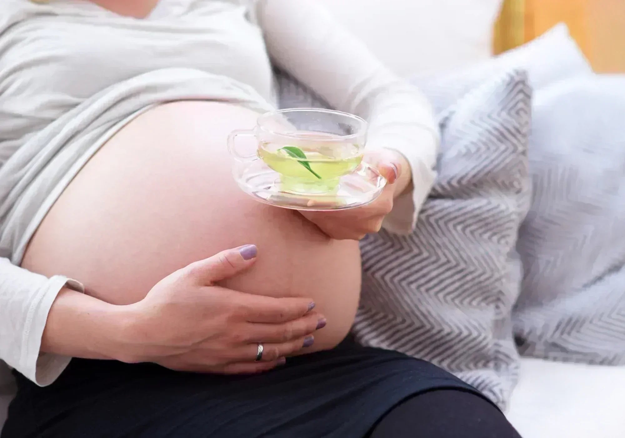 Полезен ли е зеленият чай при бременност